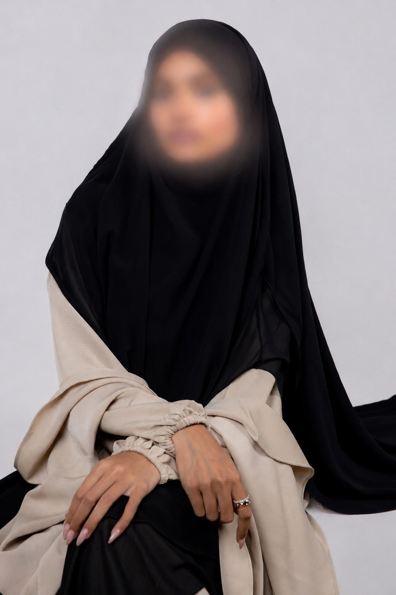 KHIMAR NASTASIA
