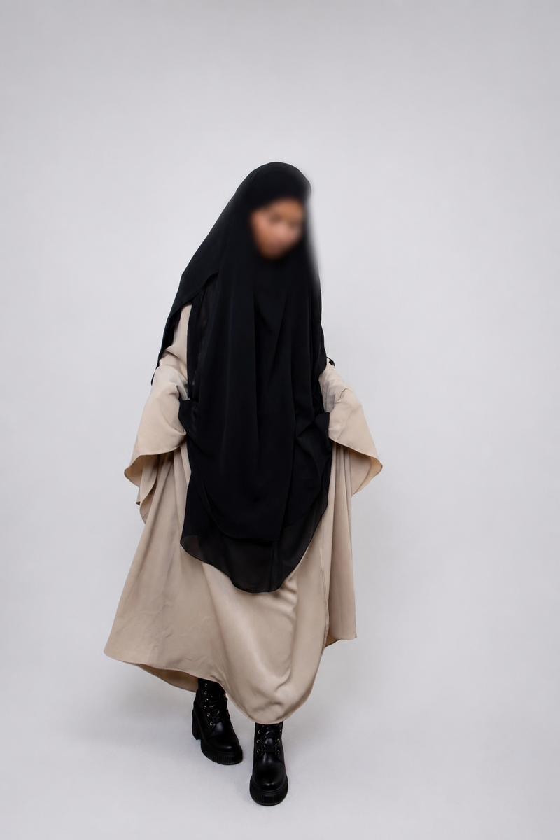 KHIMAR NASTASIA